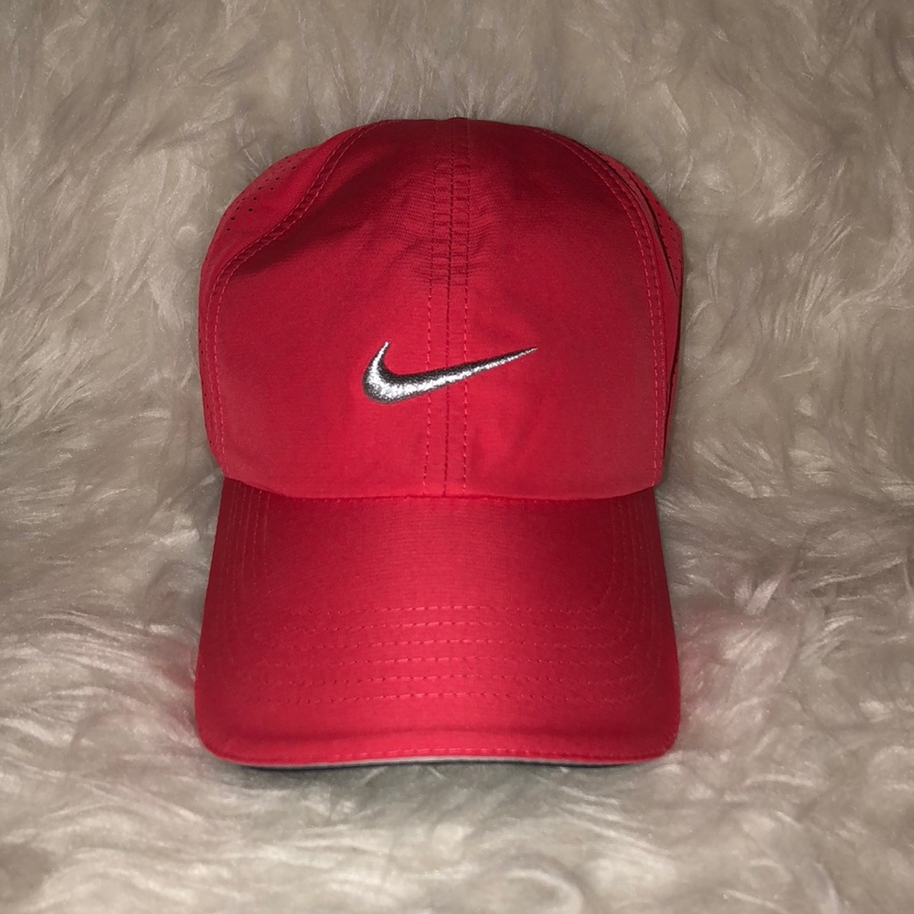 Like New Coral & Silver Nike Golf Hat
